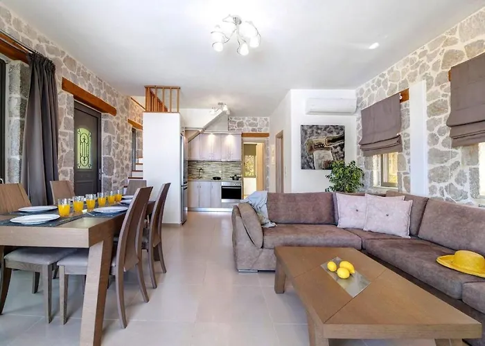 Goudis Villa *